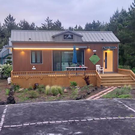 Hamdeok Pool Villa Pension Jeju Exteriör bild