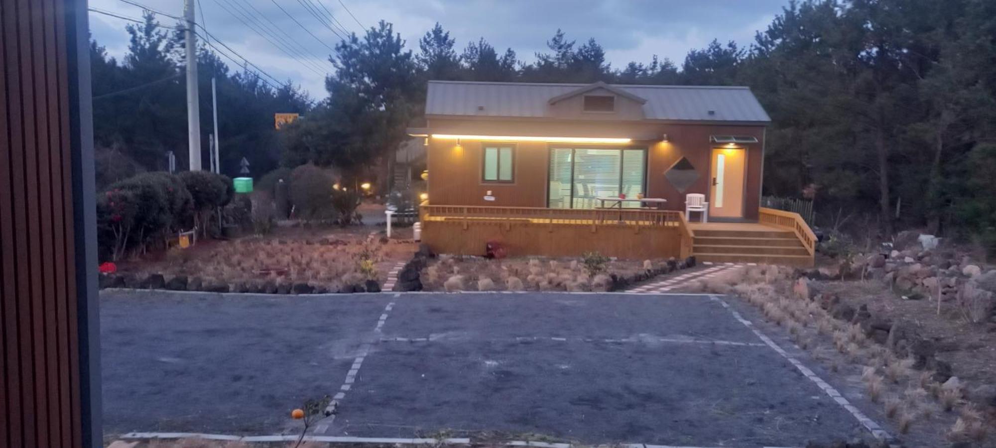 Hamdeok Pool Villa Pension Jeju Exteriör bild