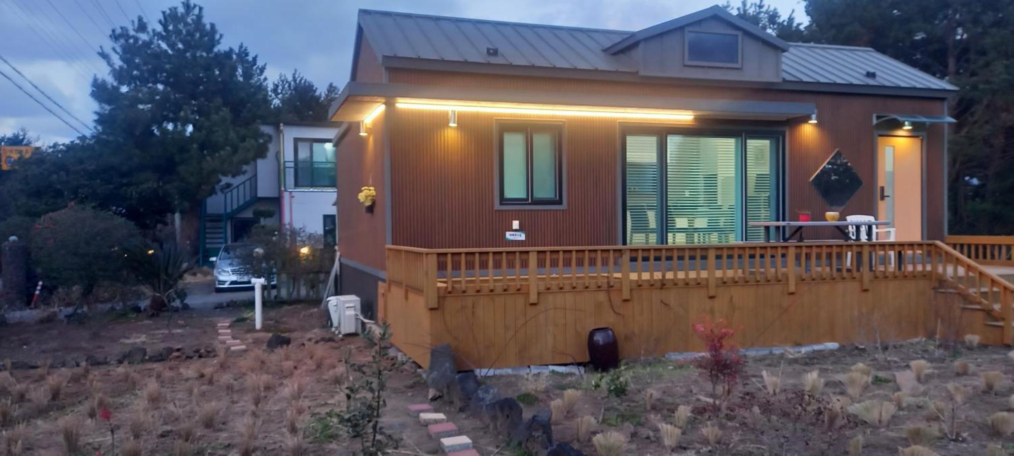 Hamdeok Pool Villa Pension Jeju Exteriör bild